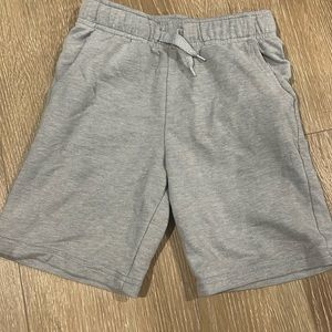 Gray Cat&Jack soft athletic shorts, small 6/7